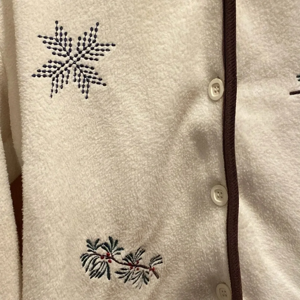 China Wear Petites by‎ Morsly Fleece Embroidered Snowflake Holly Cardigan PM